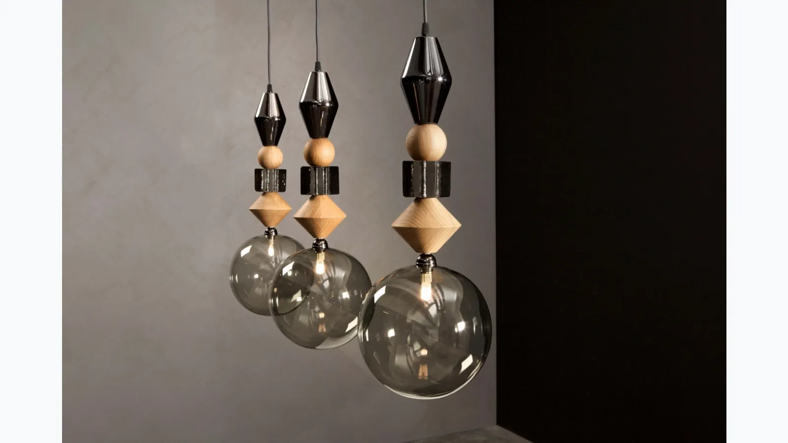 Lampada a sospensione Pandora Light in legno e vetro di Tonin Casa