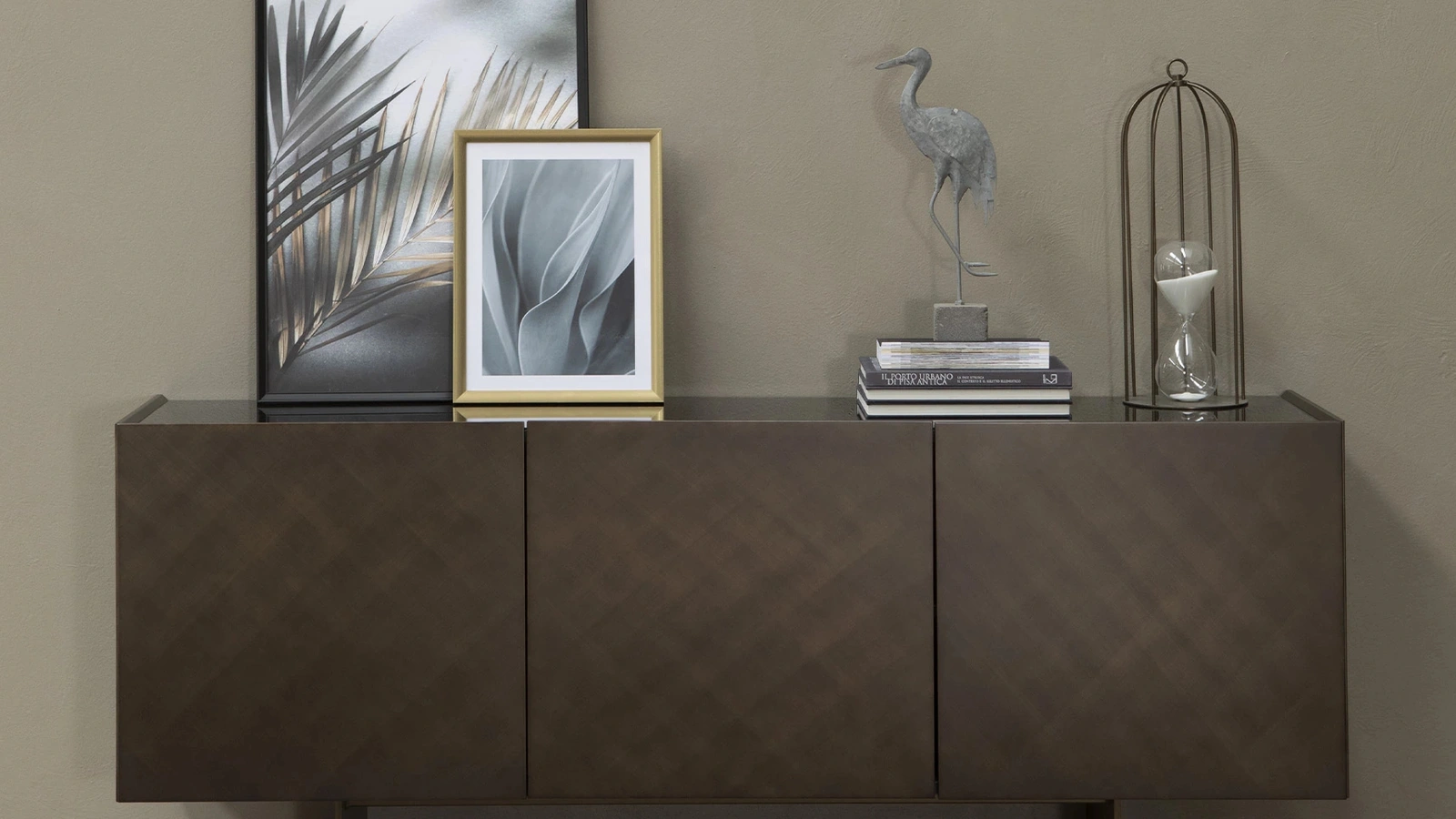 Madia Coated in laccato bronzo spazzolato di Tonin Casa