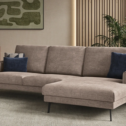 Divano con penisola Kriss di Rigosalotti