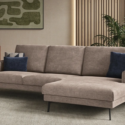 Divano con penisola Kriss di Rigosalotti