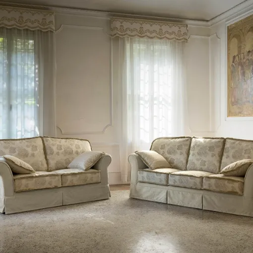 Divano classico lineare in tessuto Versailles-Luxury di Rigosalotti
