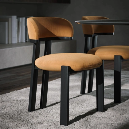 Sedia in tessuto e legno Camila di Tonin Casa